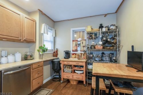 82 Montgomery St, Bloomfield NJ  07003-6064 exterior