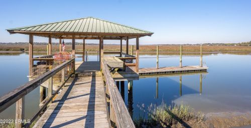 14 Partridge Cir, Beaufort SC  29907-1234 exterior