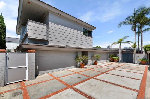 721 1st St, San Diego, CA 92118-1203