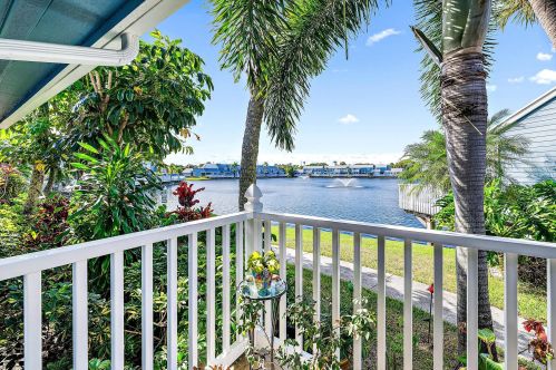622 Ocean Dunes Cir, Jupiter FL  33477-9116 exterior