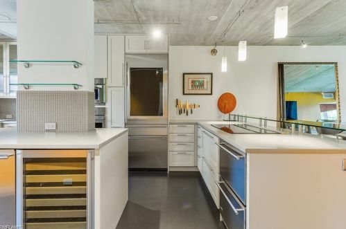 464 Broad Ave, Naples, FL 34102-7166