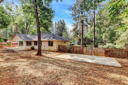 16053 Norlene Way, Grass Valley CA 95949-6609 exterior