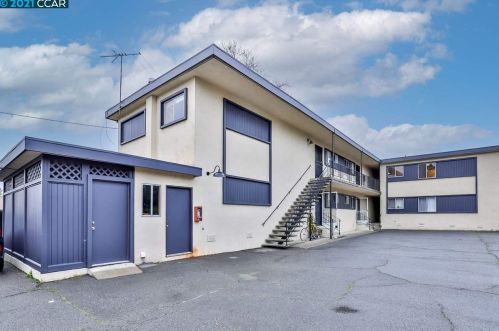 366 45 St, Oakland CA 94609-2259 exterior