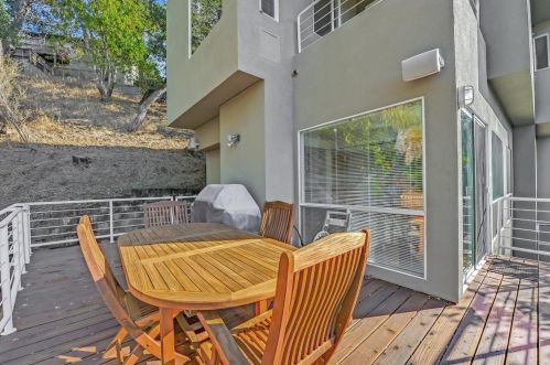 545 Live Oak Ln, Redwood City, CA 94062-3414