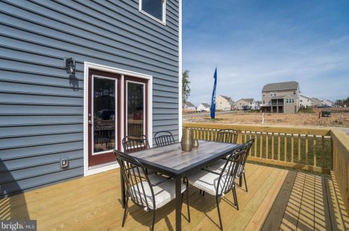 137 Winifred Dr, Hanover PA  17331 exterior