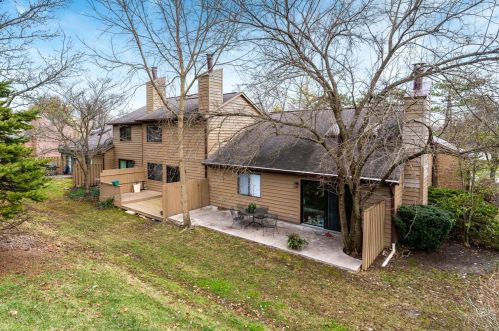 3 Evergreen Cir, Cincinnati, OH 45215-1368