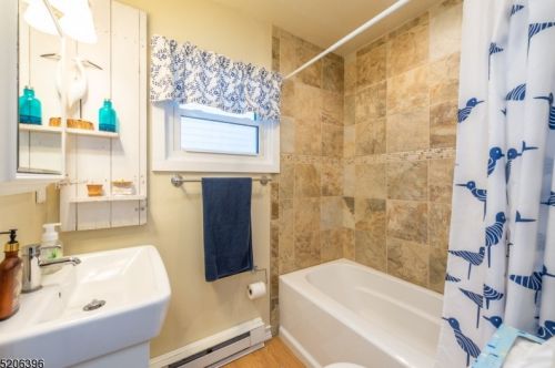 35 Kemah Mecca Lake Rd, Fredon NJ  07860-6617 exterior