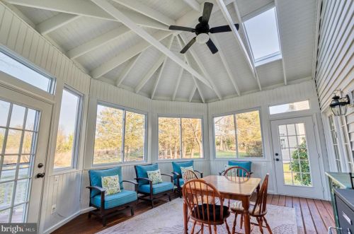 7827 Virginia Oaks Dr, Gainesville, VA 20155-2836