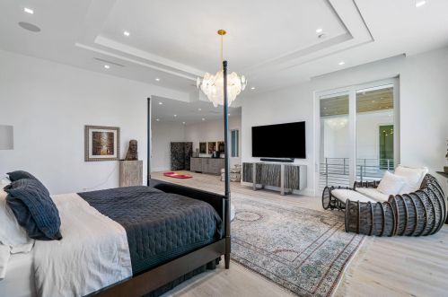 1739 Royal Palm Way, Boca Raton FL  33432-7441 exterior