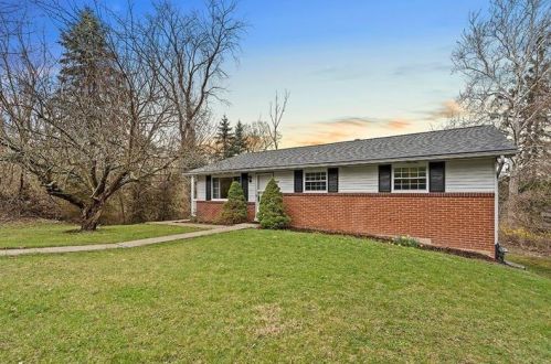 409 Shirley Ln, Noblestown, PA 15071-3634
