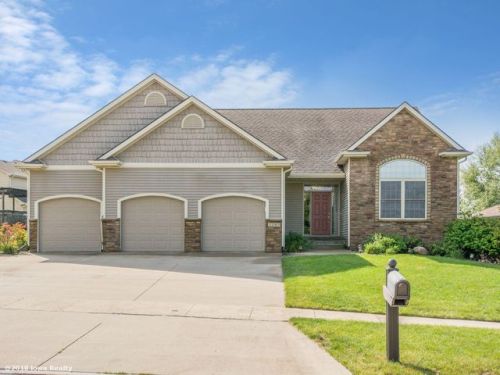 3203 22nd St, Ankeny, IA 50021-9598