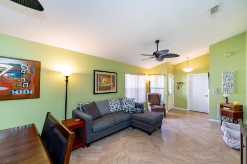 677 San Remo Cir, Fort Pierce, FL 34986-1724