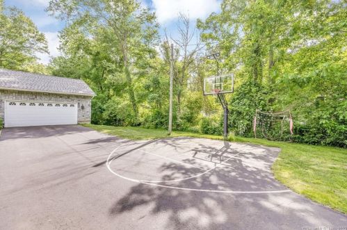 118 Crouch Rd, Amston, CT 06231-1611