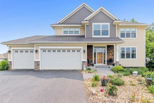 283 Day Farm Rd, Hudson, WI 54016-8258