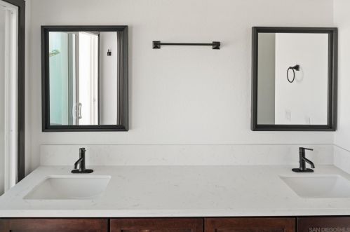 4792 Galicia Way, Oceanside CA  92056-5122 exterior