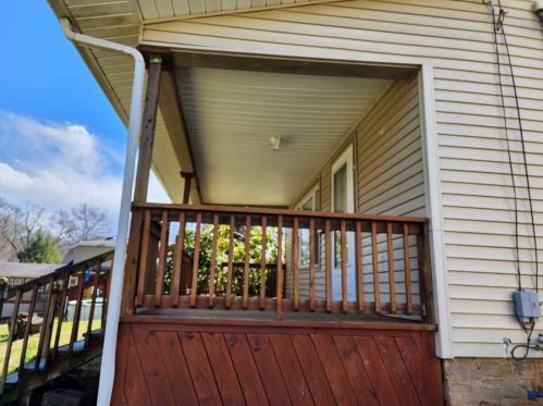 1311 Neshannock Blvd, New Castle PA  16105-2432 exterior