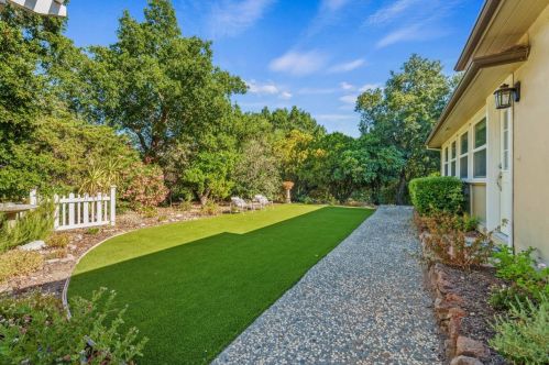 18470 Sobey Rd, Saratoga, CA 95070-5610
