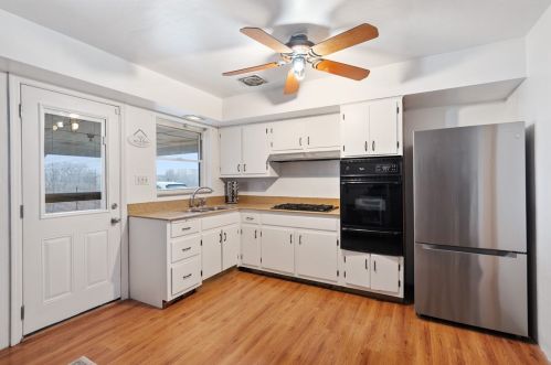 564 Thomas Street Ext, Bridgeville, PA 15017-2816