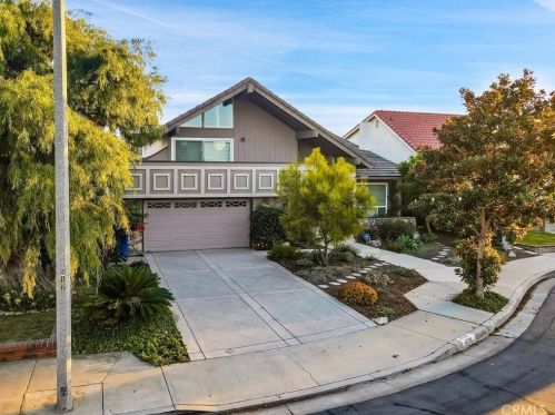 4536 Everest Cir, Cypress, CA 90630-2659