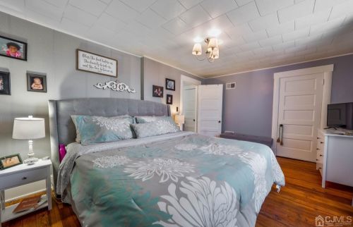 25 Hanson Ave, Perth Amboy NJ  08863-1730 exterior