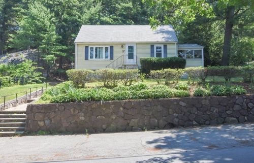 13 Great Woods Rd, Saugus, MA 01906-1118
