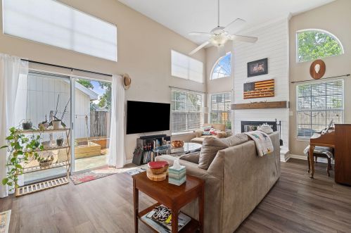 1927 Patrician Way, Fort Walton Beach FL  32547-1036 exterior