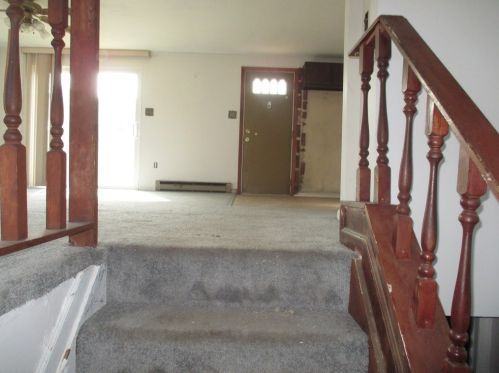 126 Mayer Dr, Noblestown, PA 15071-9431