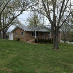698 Maynard Rd, Crossville, TN 38571-0670