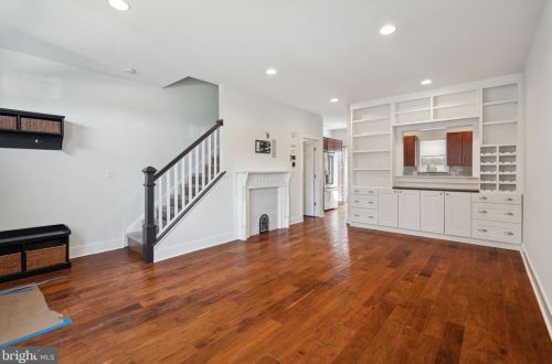 2640 Catharine St, Philadelphia, PA 19146-2312