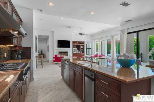 1441 Amelia Way, Palm Springs CA  92262-3446 exterior