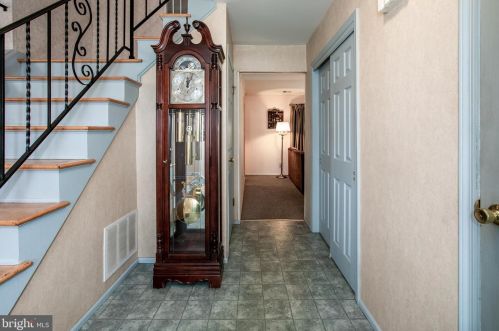 603 Paxson Ave, Trenton, NJ 08619-1115