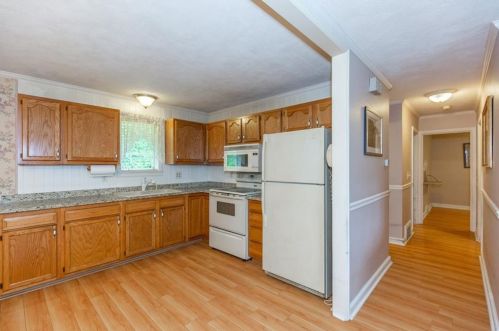 7 Plymouth Rd, North Providence RI  02904-5227 exterior