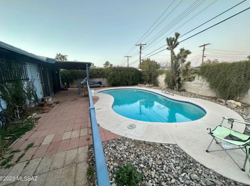 110 Montego Dr, Tucson AZ  85710-1315 exterior