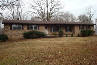 625 Hidden Acres Rd, Paris, TN 38242-7992