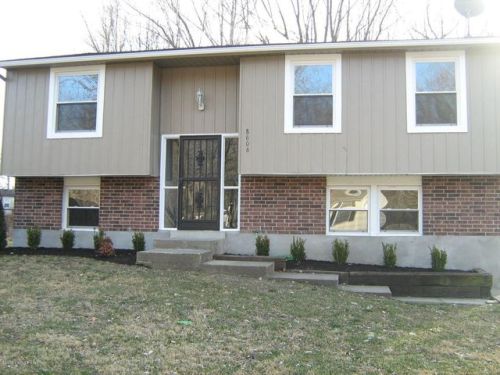 8606 Timber Hollow Ct, Louisville, KY 40219-4854