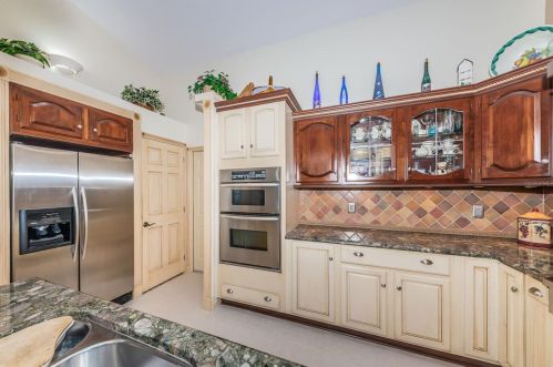 1083 Northridge Dr, Palm Harbor FL  34683-2720 exterior