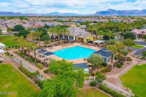 10427 Naranja Ave, Mesa, AZ 85209