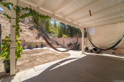 29000 Gladiolus Dr, Santa Clarita CA  91387-1828 exterior