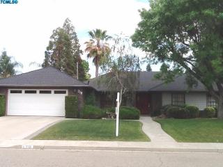 710 Vista St, Visalia, CA 93292-6844
