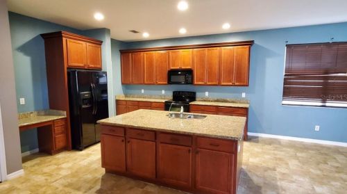 13581 Phoenix Dr, Orlando, FL 32828-9339