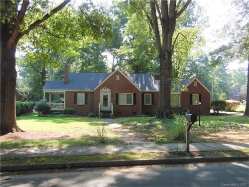 656 6th St, Albemarle, NC 28001-4102