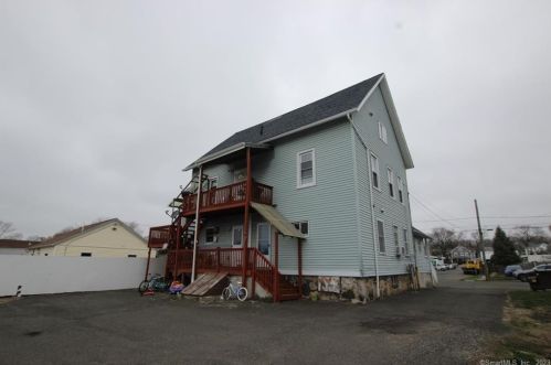 10 Durant St, Danbury, CT 06810-6807