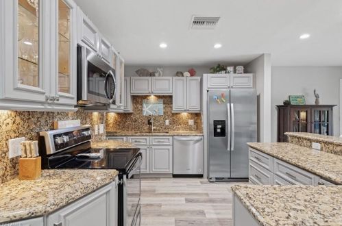 2807 20 Ave, Cape Coral FL  33904-4020 exterior