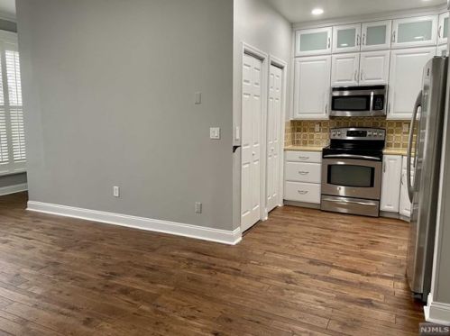 515 Bloomfield Ave, Montclair NJ  07042-3582 exterior