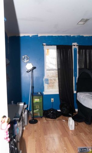 66 3 St, Paterson NJ 07522-1845 exterior