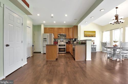 594 Sawgrass Dr, Charles Town WV  25414-5968 exterior