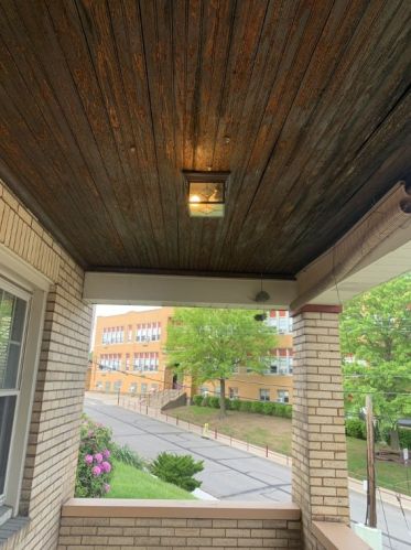 4202 Main St, Whitaker, PA 15120-3363