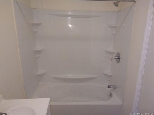 39 Ter Ave, United States Coast Guard Ac CT  06320-5831 exterior