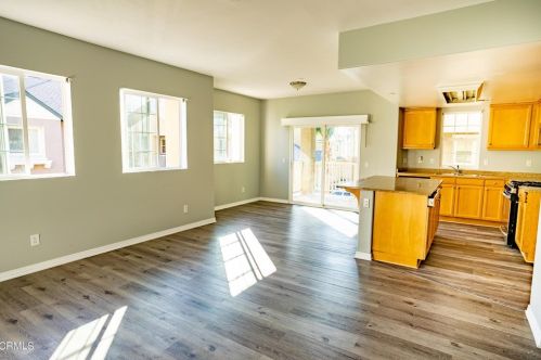 628 Green River St, Oxnard CA  93036-5318 exterior