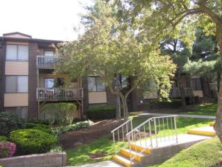 258 Country Club Ln, Mount Ivy, NY 10970-2513